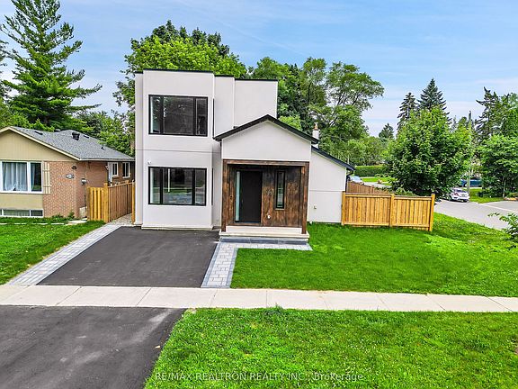 3rd image of 105 Murray Dr