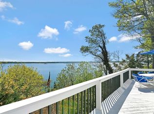 170 Eatons Neck Rd, Northport, NY 11768