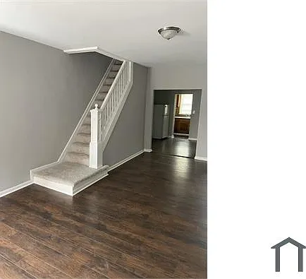 646 E Clementine St — Photo 7