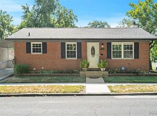 9201 Niles Pl, Saint Louis, MO 63123