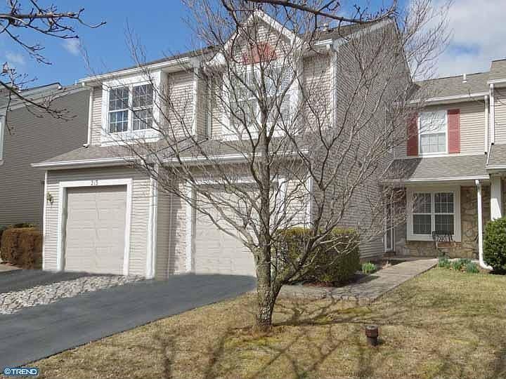 1st image of 214 Sequoia Dr
