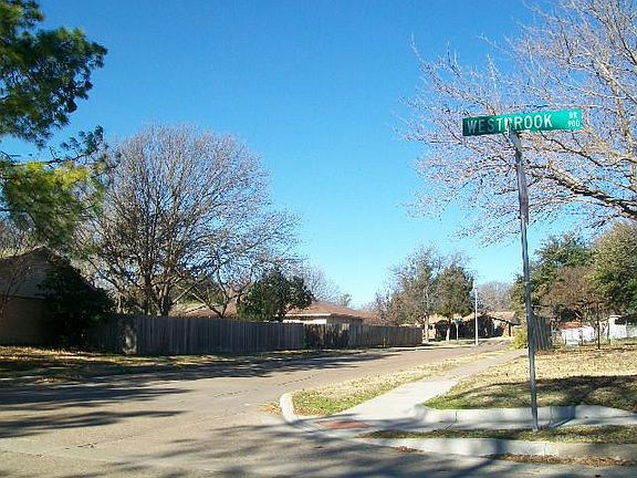 4th image of 922 Westbrook Dr