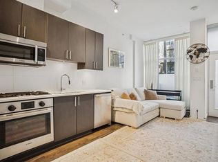 62 W 1st Ave, Vancouver, BC V5Y0K4