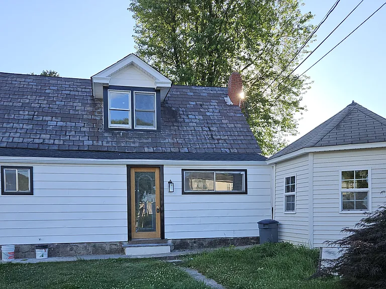 214 Somerset St — Photo 30