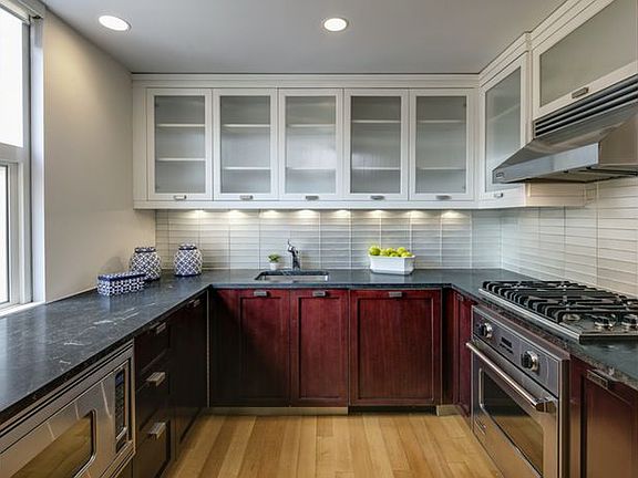 3rd image of 2628 Broadway APT 8B