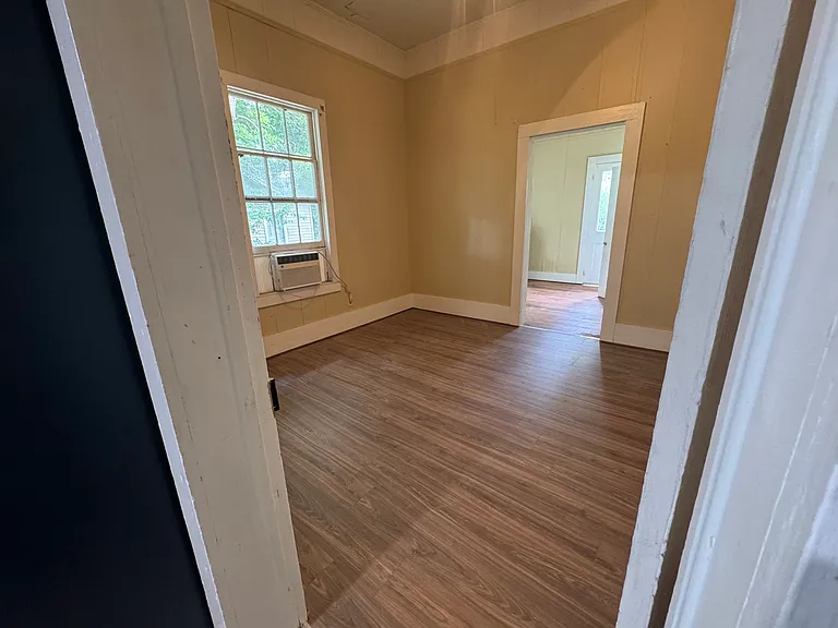 327 Hebert St — Photo 5