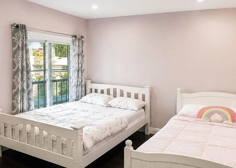 612 S Barrington Ave #310 — Photo 6