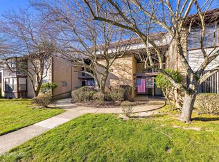 55 Amberly Dr UNIT F, Manalapan, NJ 07726