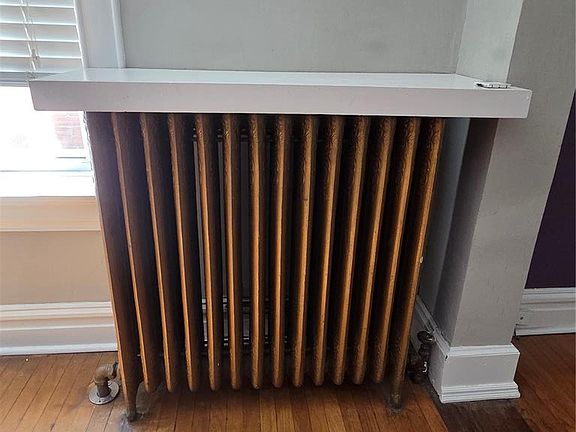 5th image of 3560 S Spring Ave