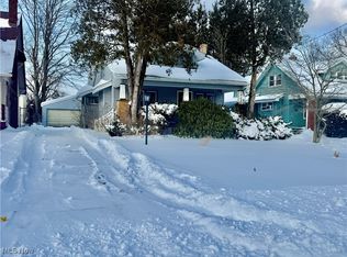 826 Woodford Ave, Youngstown, OH
