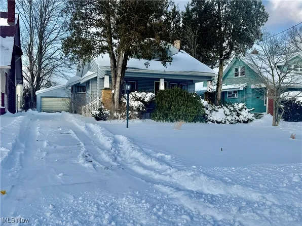 826 Woodford Ave, Youngstown, OH 44511