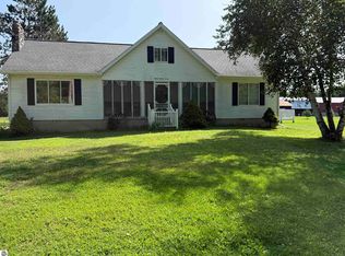 9027 S Young Rd, Falmouth, MI 49632