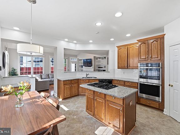 4th image of 311 Flannery Ln