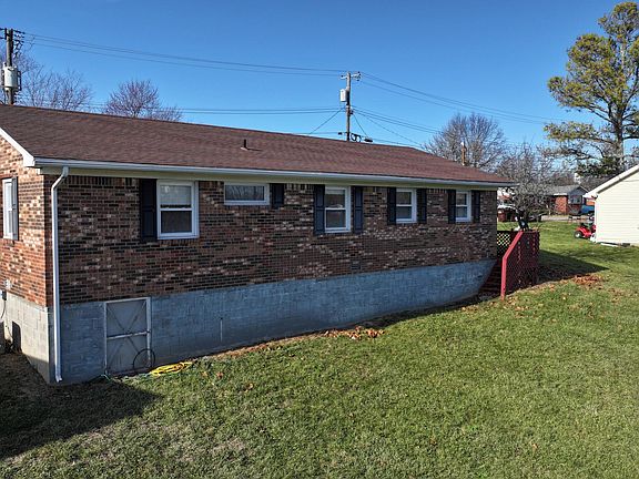 5th image of 219 Beck St