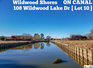108 Wildwood Lake Dr, New Waverly, TX 77358
