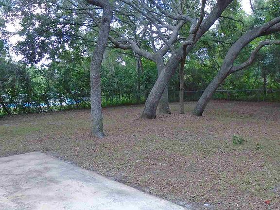 3rd image of 1622 Oak St