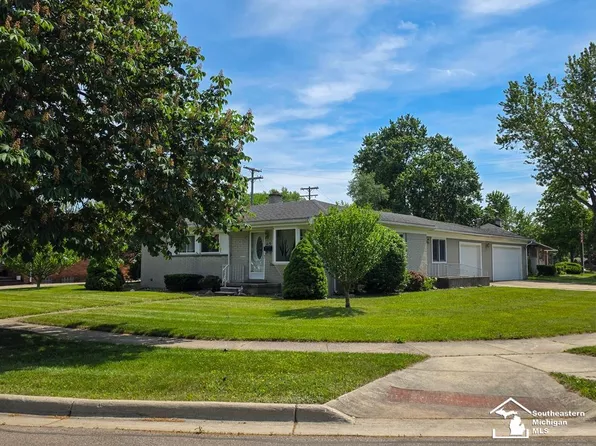 419 Richards Dr, Monroe, MI 48162