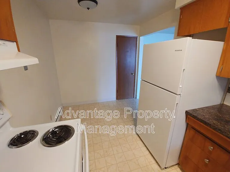 339 Jackson St W #6 — Photo 7