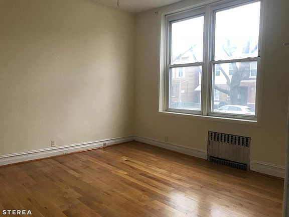 2nd image of 3240 33rd St Bsmt 1