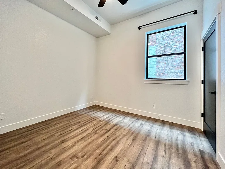 400 N Garfield Ave #102 — Photo 18