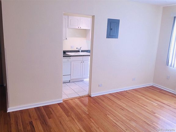 2nd image of 1101 N Bellaire St APT 101