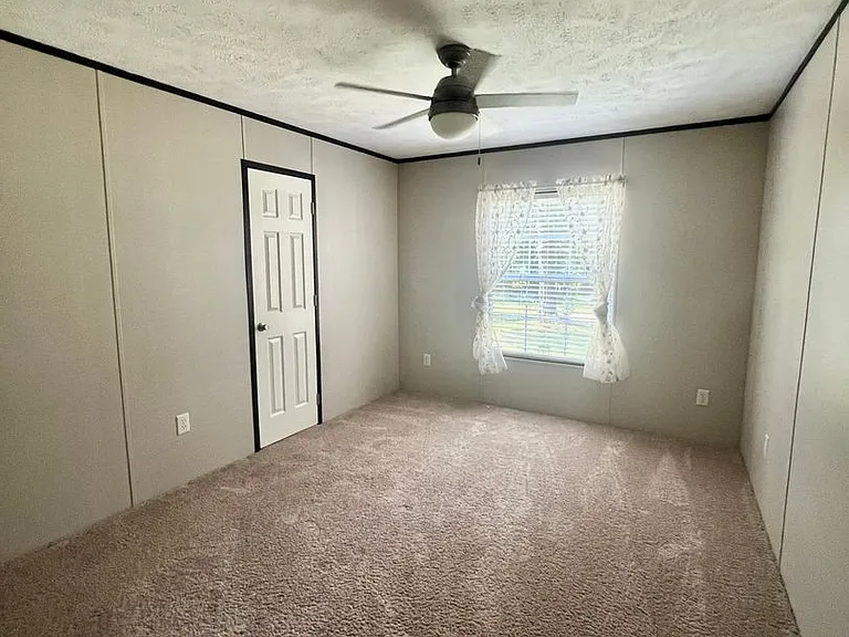 19310 Gourdon Ln — Photo 11