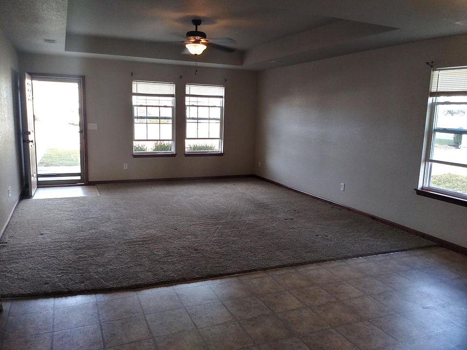 1st image of 110 SW Rock Garden Ln