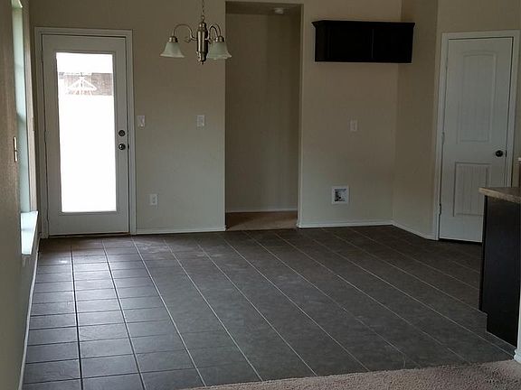 2nd image of 9902 Lamar Ave