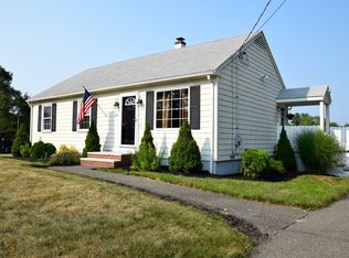 665 Oak St, Bridgewater, MA 02324