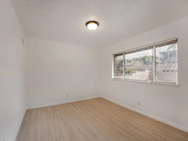 11629 Madison St — Photo 15