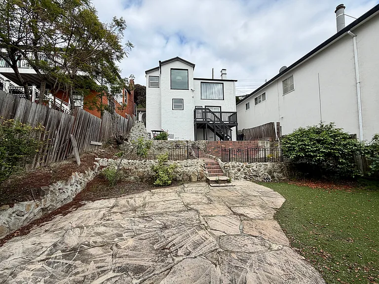716 Gateview Ave #2 — Photo 2