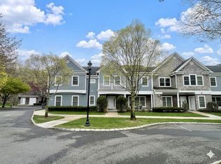 22 Gianna Ct, Southampton, NY 11968
