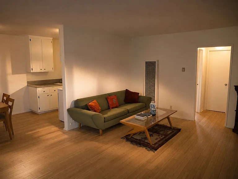 806 Coronado Ter #6 — Photo 4