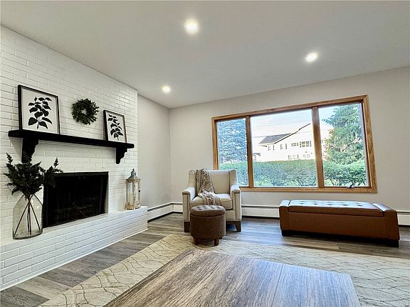 4th image of 1058 Sing Sing Rd