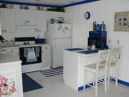 3rd image of 584 Estero Blvd