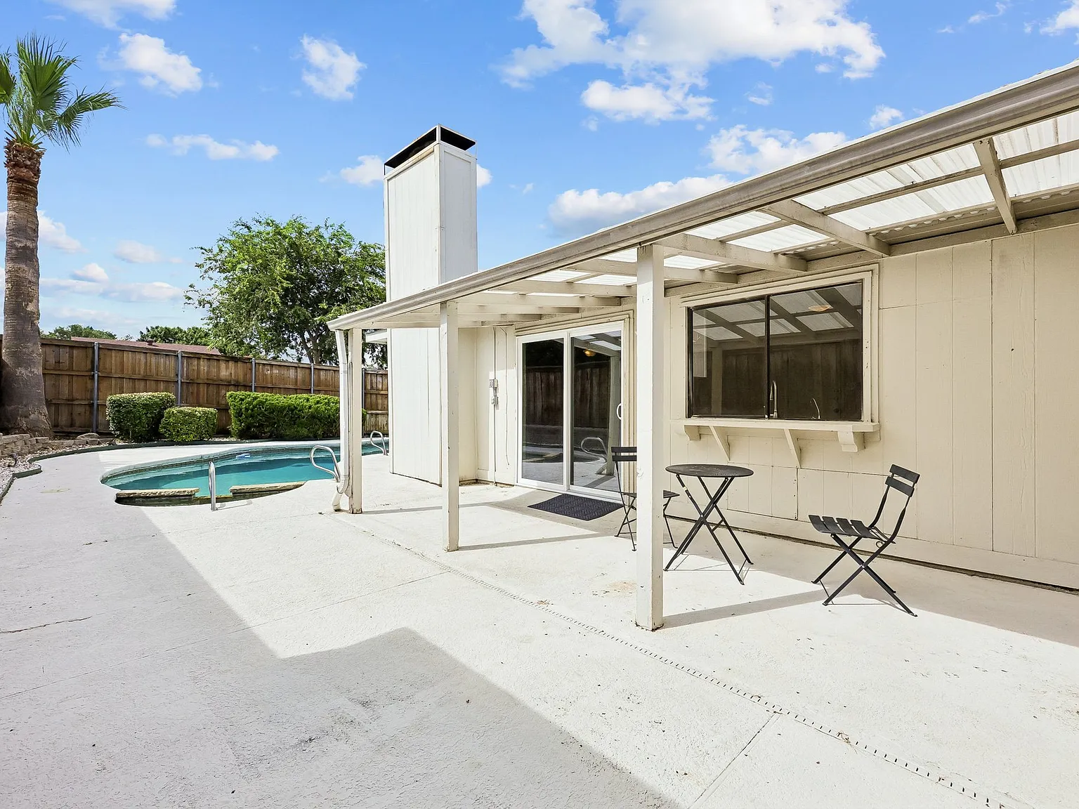 2604 Winding Creek Drive — Photo 3