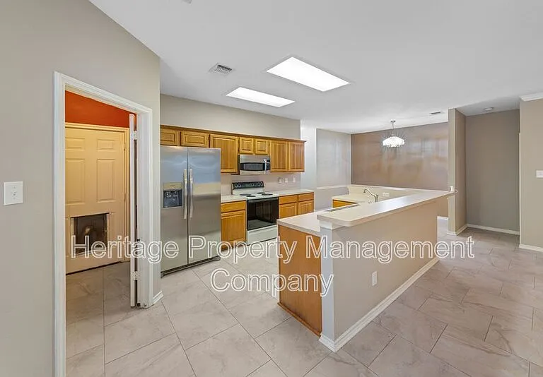 12219 Stable Fork Dr — Photo 11