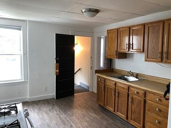 4th image of 27 Vassall St #1