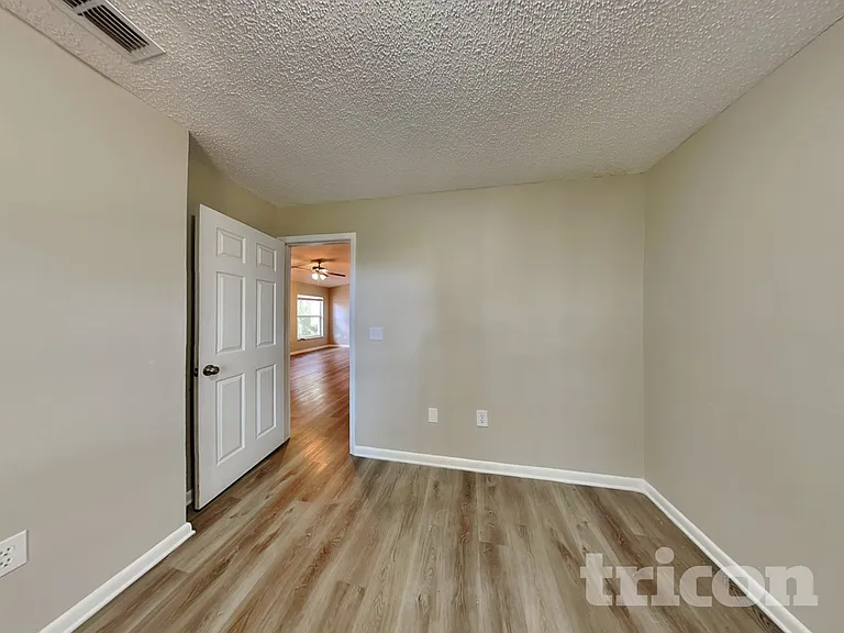 1809 Avon St — Photo 13