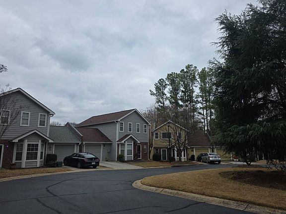 4th image of 102 Johnson Ct