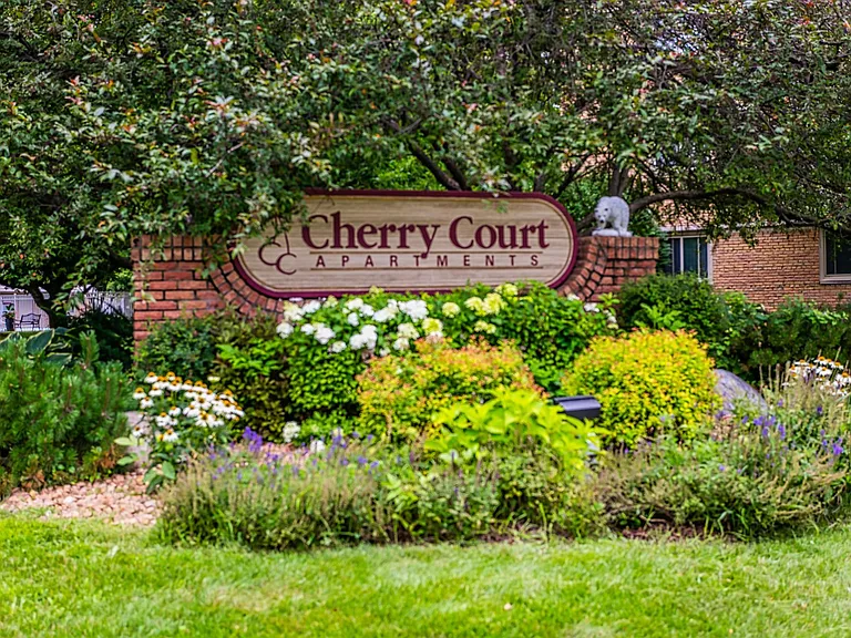 Cherry Court Apartments — Photo 17