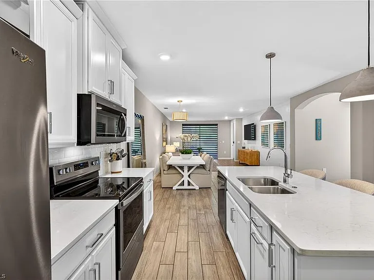 14567 Edgewater Cir — Photo 12