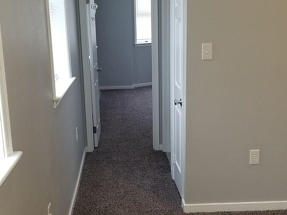 5th image of 2551 S 17th St Floor 2