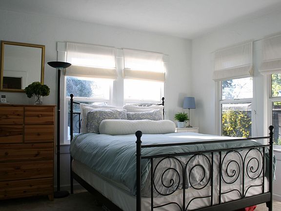 5th image of 1475 N Roosevelt Ave