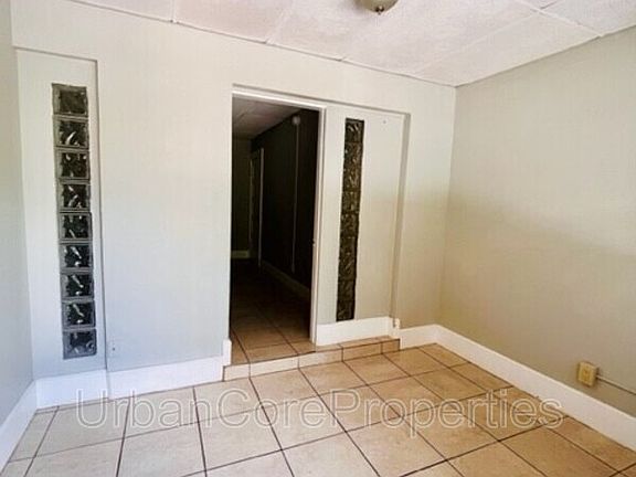 3rd image of 354 13th Ave NE