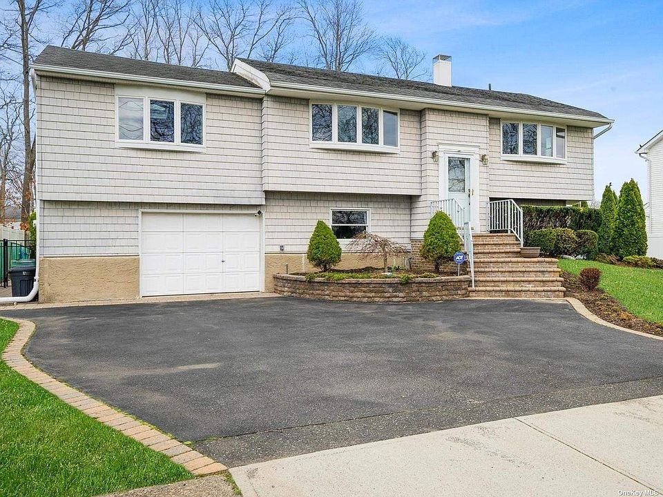 1st image of 19 Wayside Ln
