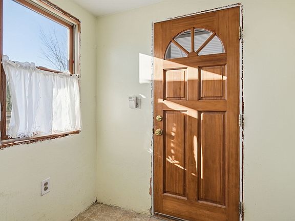 4th image of 1601 Westover Rd