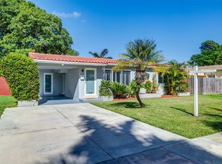 1019 NE 5th St, Hallandale Beach, FL 33009
