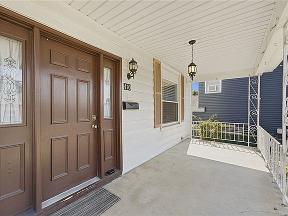 3rd image of 410 Center Ave