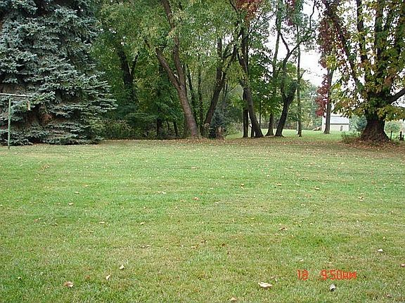 Level Rear Yard 732 Rodney